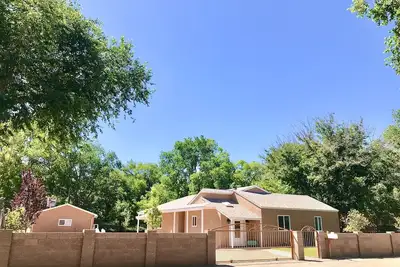 Image de ❤ Immaculée North Valley Ranch Style 4br❤Escapade parfaite en groupe familial