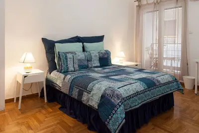 Image de Lovely 2 bedroom apt in Metaxourgio Center