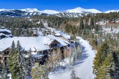 Image de Charming Mountain Condo - Une retraite de ski idéale!