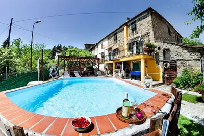 Image de Merveilleuse maison de vacances privée avec piscine privée, Wifi, Tv, vue panoramique et parking