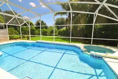 ⭐⭐⭐⭐⭐Luxury Villa, Pool 2 miles to Disney Minions, Frozen, Themed Bedrooms 2811