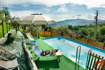 Image de Joli appartement dans une maison de vacances avec internet, piscine, climatisation, Tv, terrasse