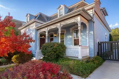 Image de Belle maison historique dans les avenues