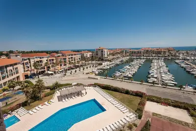 Image de Appart Charmant sur le port | Balcon / Terrasse + Cuisine Privée
