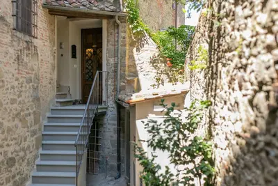 Image de Appartement de prestige avec terrasse panoramique, situé dans le centre de Cortona.