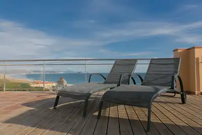 Image de 2 bedroom apartment in Sa Punta, Begur- Sea views, terrace, pool and access to the beach (Ref:H29)