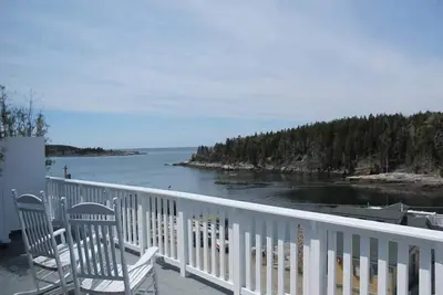 Image de Belle vue sur l'océan ouvert et le port