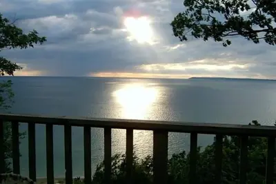 Image de Homestead condo, Belle vue sur le lac Mi. Ile Manitau. A \/ C, câble et Wi-Fi