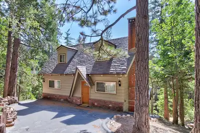 Image de Nouvelle Liste! Dog-friendly home w / vues de la terrasse, près de ski, randonnée et lac