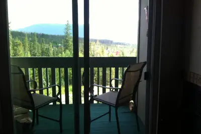 Image de Condominium avec une vue et proche de ski, Too