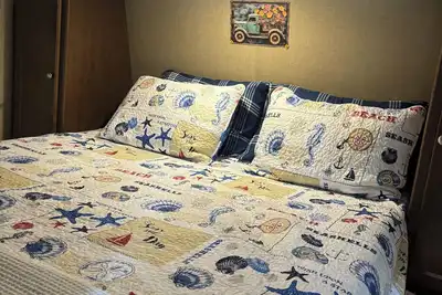 Image de The Rambling Rose - Cozy Rv dans un cadre tranquille en ville