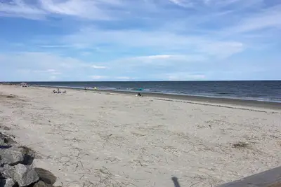 Image de À quelques pas de la plage ou du Pier Village, nous considérons Fletc