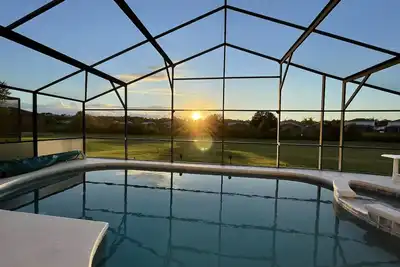 Image de Villa de luxe avec 4 chambres. Belles vues de conservation. À seulement 15 minutes de Disney