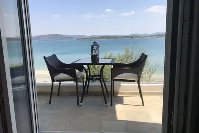 Villa Danica - Appartement (studio) 2 personnes - directement en mer - 4 étoiles