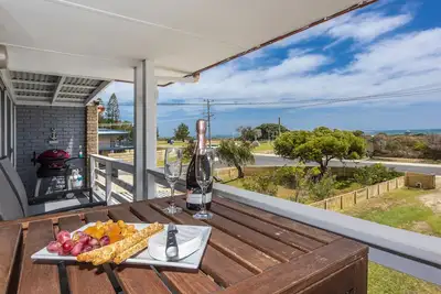 Image de Sunset View - Ocean Views & Pet Friendly