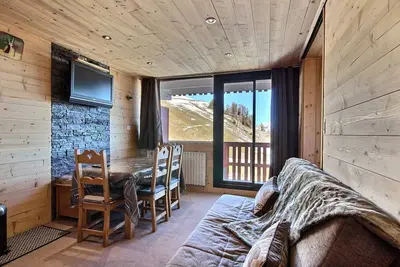 Image de Appartement rénové proche des pistes avec balcon et parking