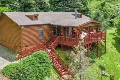 Image de La cabane en rondins de Rocha isolée à Maggie Valley, Nc Prix spécial septembre et octobre!