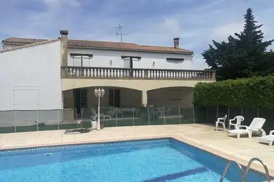 Image de Grande demeure avec piscine privée sécurisée 10x5, avec terrain arborée