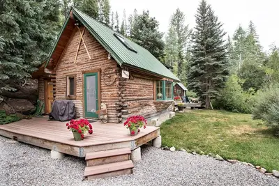 Image de Cabine romantique confortable dans les bois - 1 mille au centre-ville de bateau Ă vapeur
