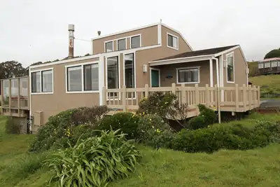 Image de Superbes vues panoramiques sur l'océan, Hottub, Dog friendly et à 5 minutes à pied de la plage