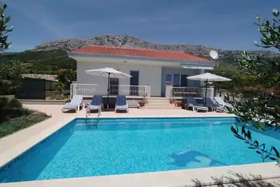 Image de Villa Josipa- grande piscine privée chauffée, barbecue et parking