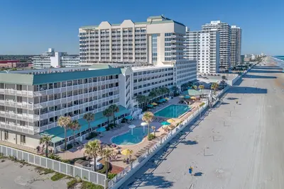 Image de Suite luxueuse d'une chambre dans le centre de villégiature et de congrès de Daytona Beach