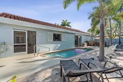 Image de *Beachy Keen -Spend Your Vacation in Paradise at this Pet Friendly Single Family Heated Pool Home - 3 Miles to the Beach! *