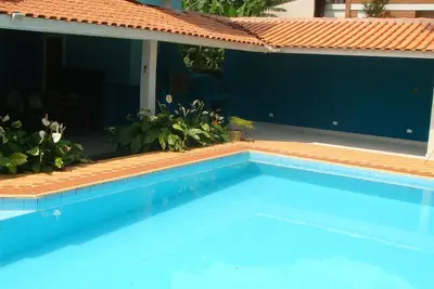 Image de Maison dans copropriété fermée, 4 suites, piscine, terrasse avec barbecue