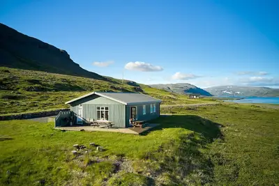 Image de Un gîte de qualité spacieux avec vue, près de l'embarcadère des ferries Brjánslækur