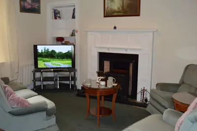 Charming Cottage in Historic Dunfermline, close to several Outlander Locations