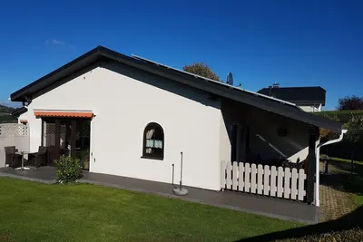 Image de Wohlfühl-Ferienhaus Ortwin 5 étoiles avec sauna dans le Vulkaneifel