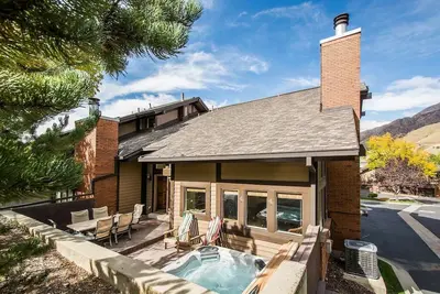 Image de Mai / Juin Deal! ! Spacieux condo Canyon Racquet w / Hot Tub privé sur l'immense pont