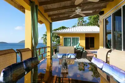 Image de Villa Tryst Waterfront luxe!