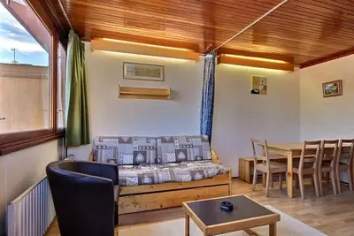 Image de Appartement pour 7\/8 pers. au pied des pistes Ă Plagne Centre, proche commerces, avec balcon et casier Ă skis.