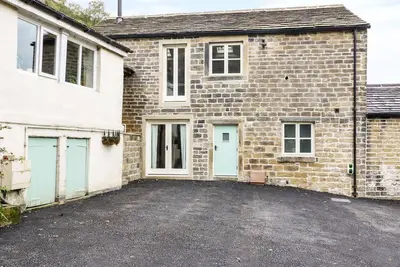 Image de Morgan'S Barn, Animaux acceptés, avec bain à remous à Honley, Réf 976582