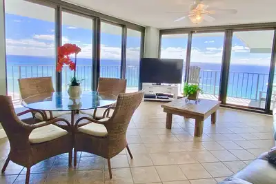 Image de Superbe unité d'extrémité 2br / 2ba avec une vue imprenable, WiFi gratuit et service de chaise de plage
