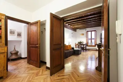 Image de 3 chambres et 2 salles de bains dans Place Navona - climatisation, Wi-Fi