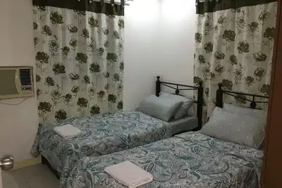 Image de 2 br aprtmt près de iloilo convention ctr