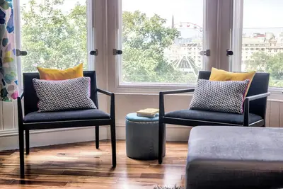 Image de Appartement Moderne Avec une vue Fantastique sur le Royal Mile