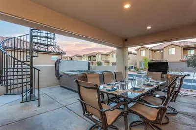 Image de 111 | Hot Tub PRIVÉ, Fire Pit, Nintendo Switch, Ping Pong, Pickleball Equipment, Jeux, Et Plus!