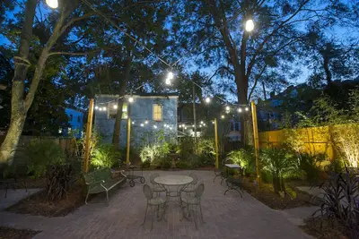Image de Suite de jardin magnifique - un niveau de vie au parc Forsyth