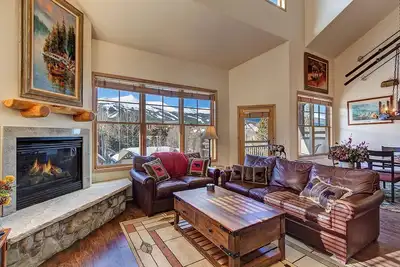 Penthouse Breckenridge condo, à pied du centre-ville, à côté des ascenseurs, de belles vues