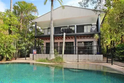 Image de 8 Springfield Avenue, Coolum Beach Animaux acceptés, Linge inclus, 500 Bond