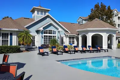 Image de New Custom Condo 3 Minutes from Disney