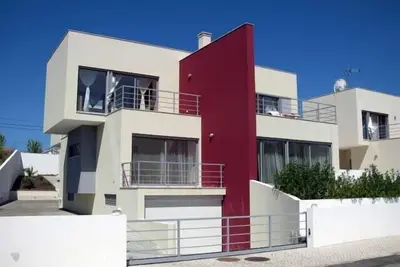 Image de Spacious Modern Villa with Pool in Great Location On Silver Coast