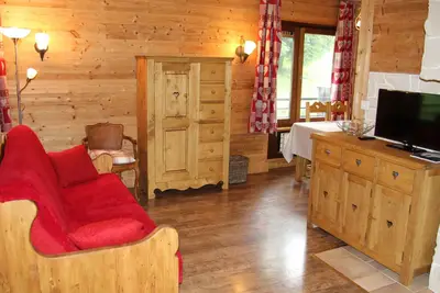 Image de Appartement 2 Pièces Rénové avec Balcon et Garage au Cœur de La Clusaz