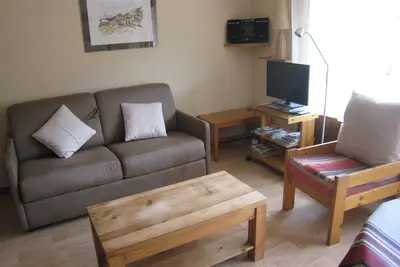 Image de Studio cabine au centre, balcon sud, parking, proche pistes et commerces