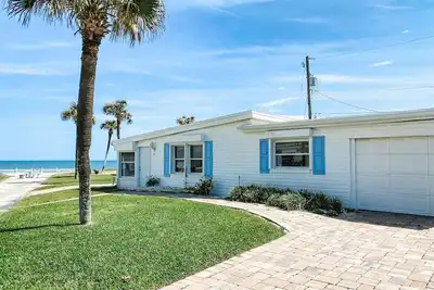 Image de Charming Oceanfront Beach Cottage - Excellent rapport qualité / prix
