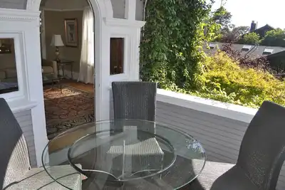 Image de Élégant édouardien historique à 8 pâtés de maisons du campus de Uc Berkeley! 97 Walkscore!