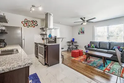 Image de Artist’s Apartment-near Ou Med, Bricktown, Arena